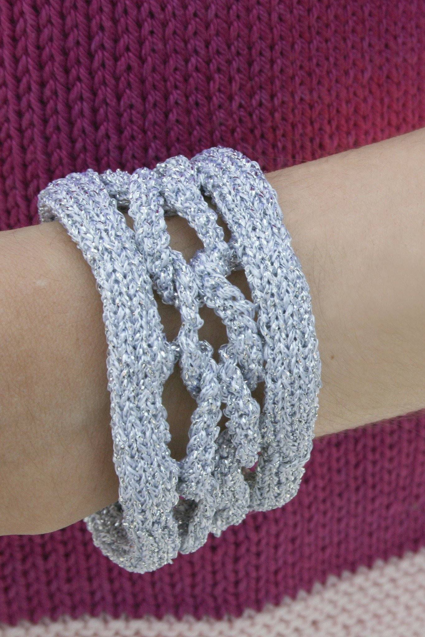 Ravelry: easy knitted bangle pattern by Ambah O'Brien